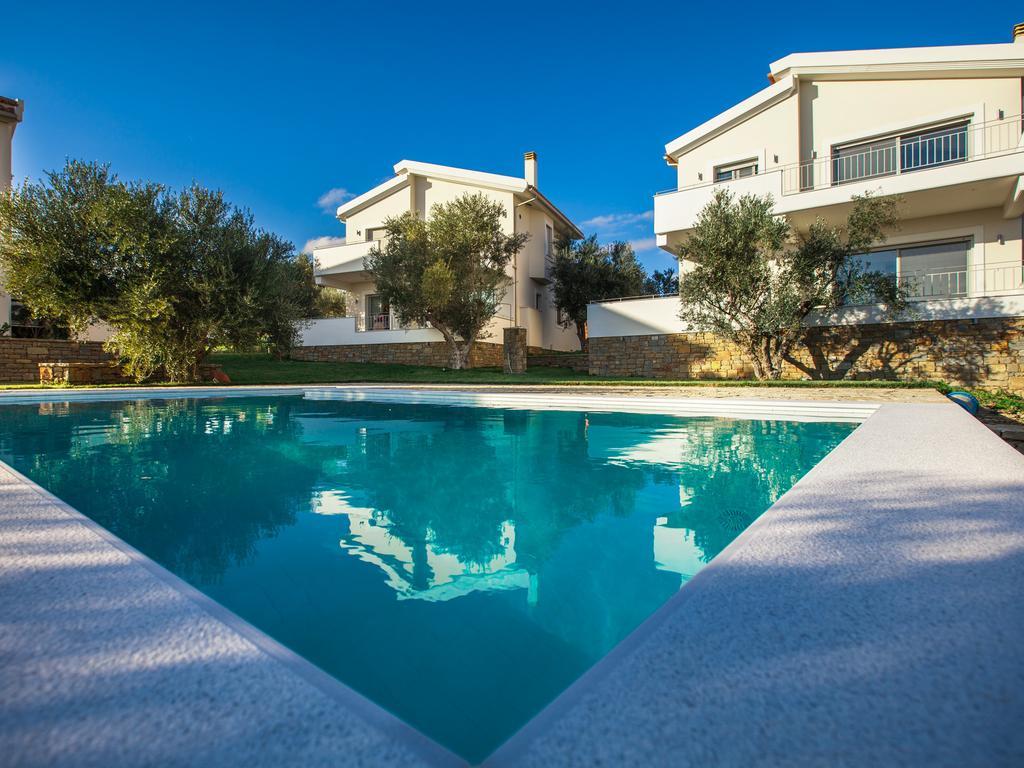 Abelia Luxurious Villas Finikounta Luaran gambar