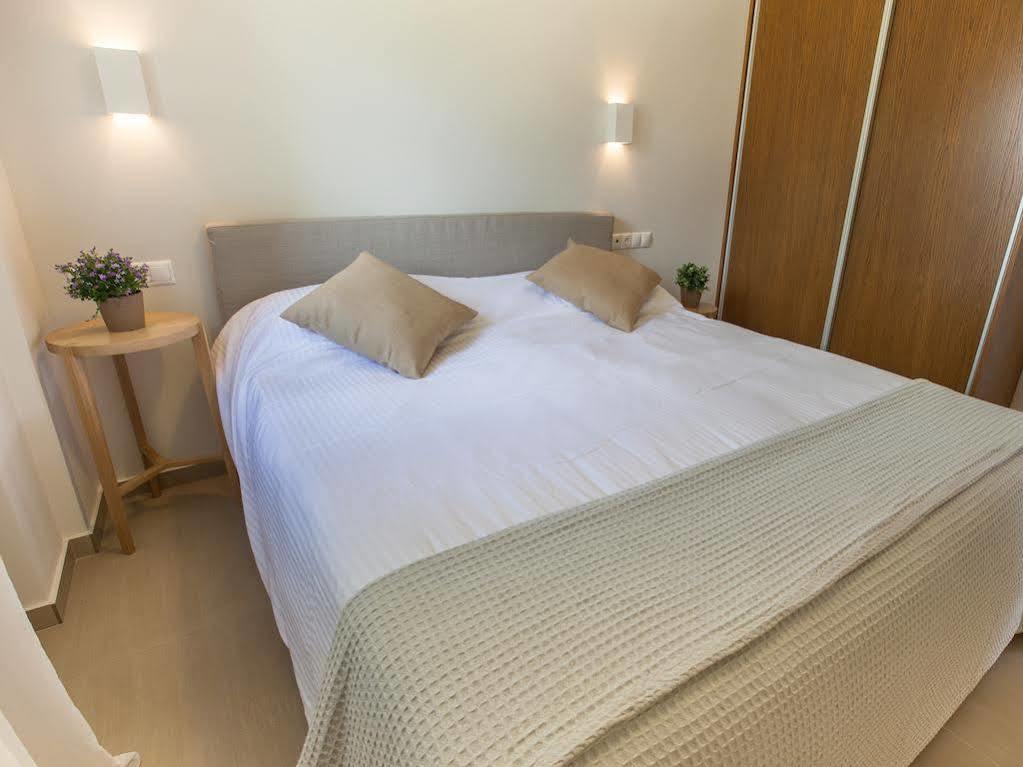 Abelia Luxurious Villas Finikounta Luaran gambar