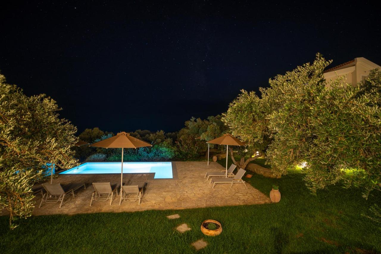 Abelia Luxurious Villas Finikounta Luaran gambar