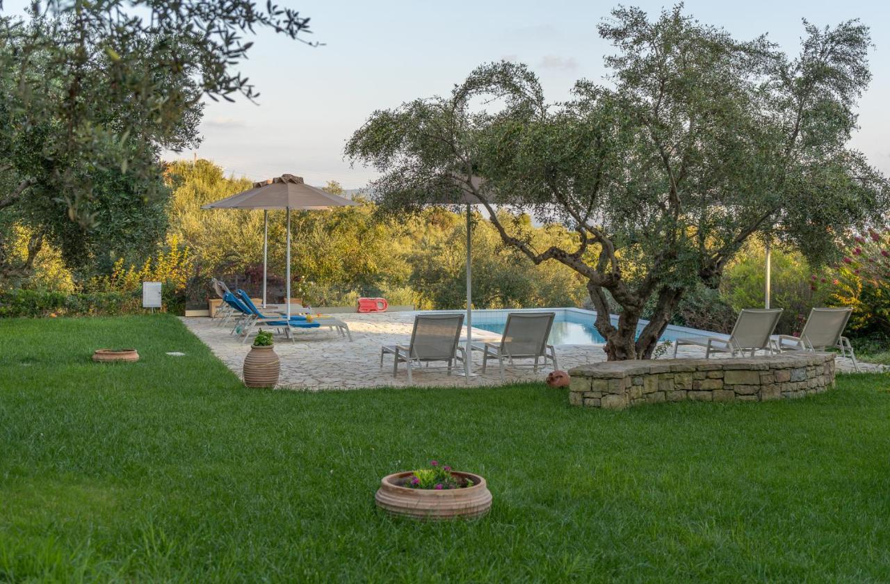 Abelia Luxurious Villas Finikounta Luaran gambar